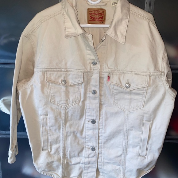 Levi’s Shacket -Denim Shirt Jean Jacket in Natural Denim Color Women's M - Picture 4 of 9